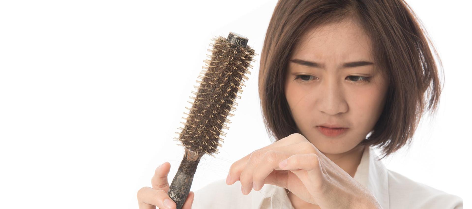 Cegah Sebelum Terlambat Penyebab Rambut Rontok Pada Wanita Karir